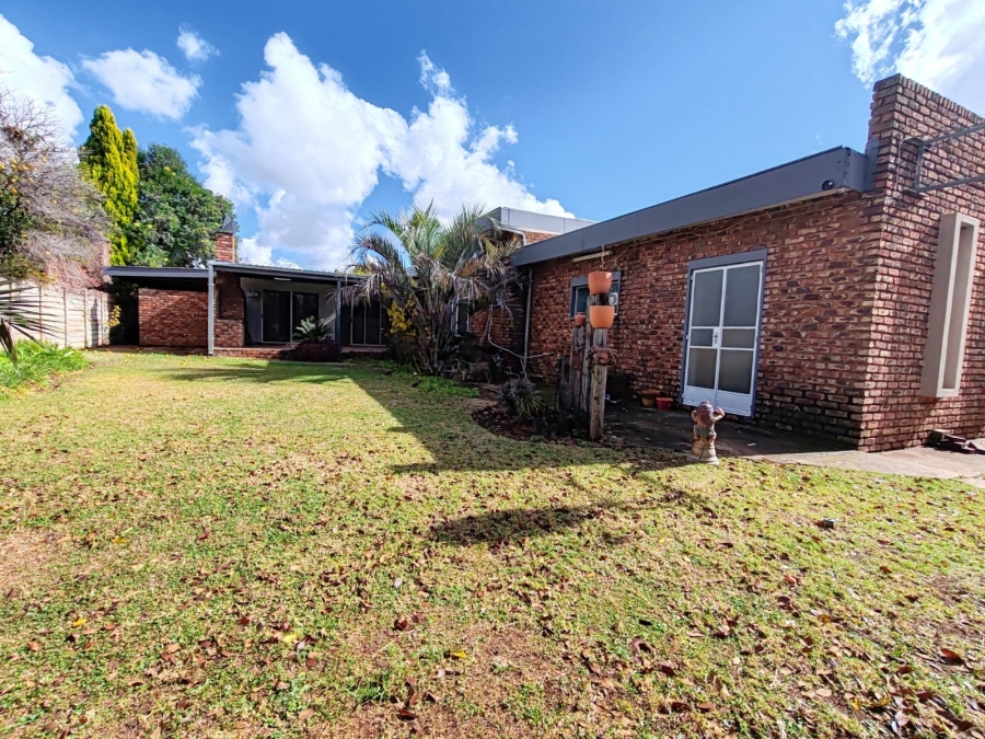 5 Bedroom Property for Sale in Miederpark North West